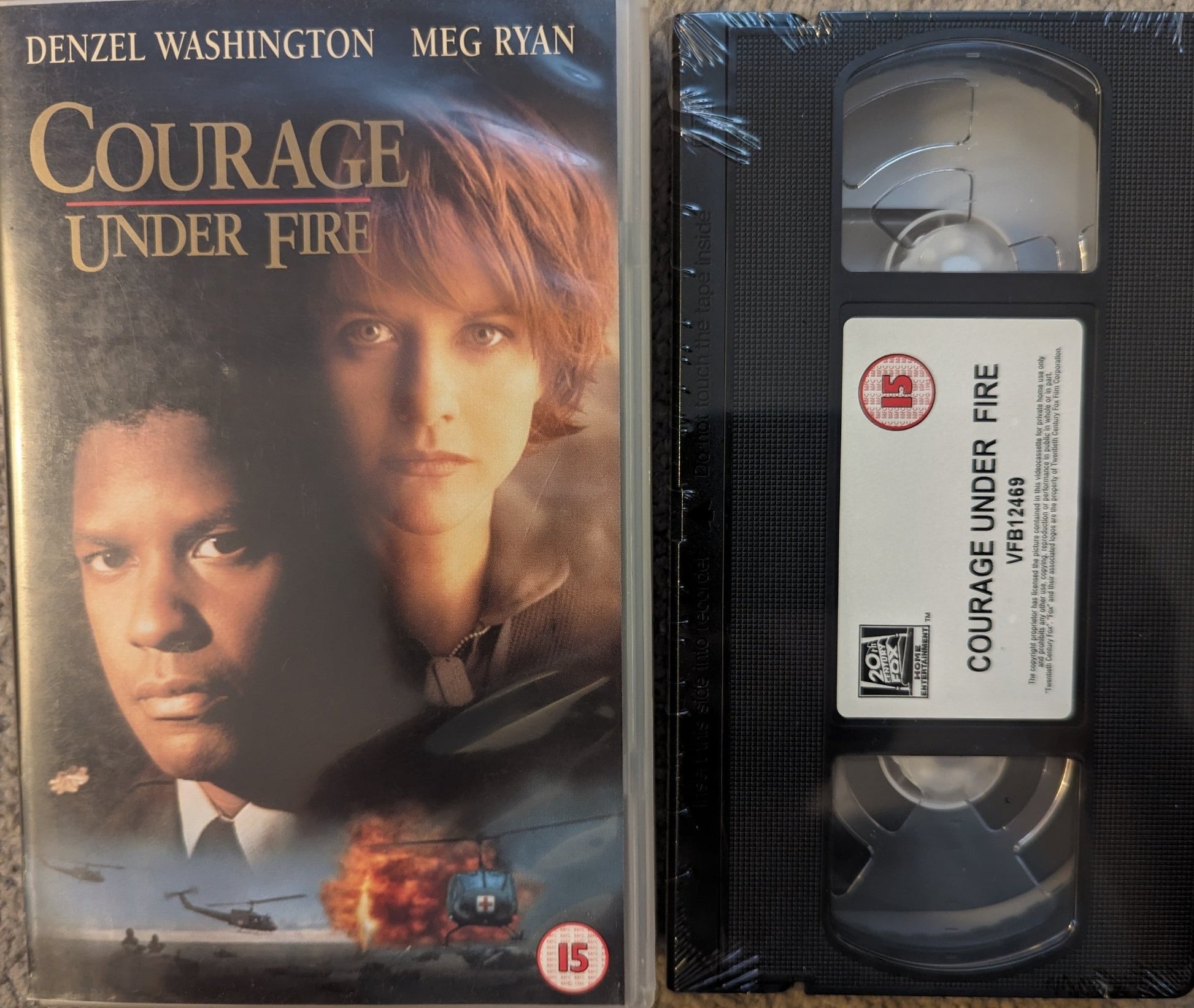 Courage Under Fire (1996) VHS Video *Sealed* - Flippin Retro Video Shop