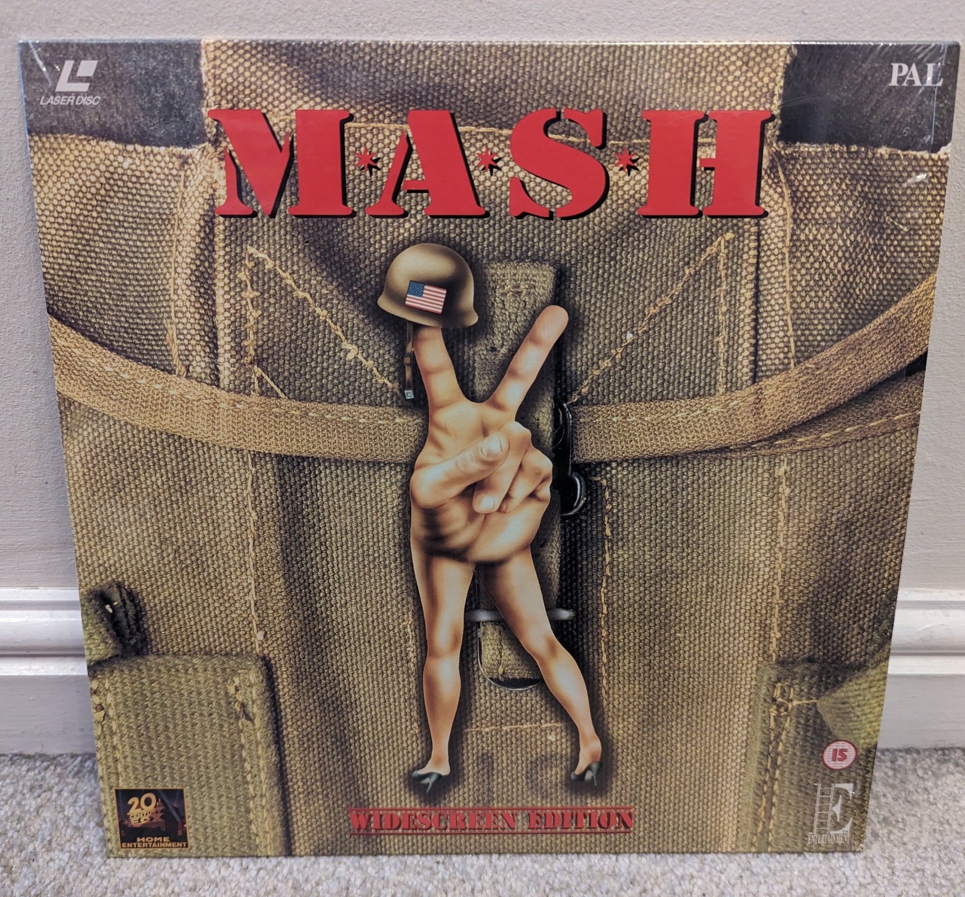 MASH (1970) Laserdisc PAL - Flippin Retro Video Shop