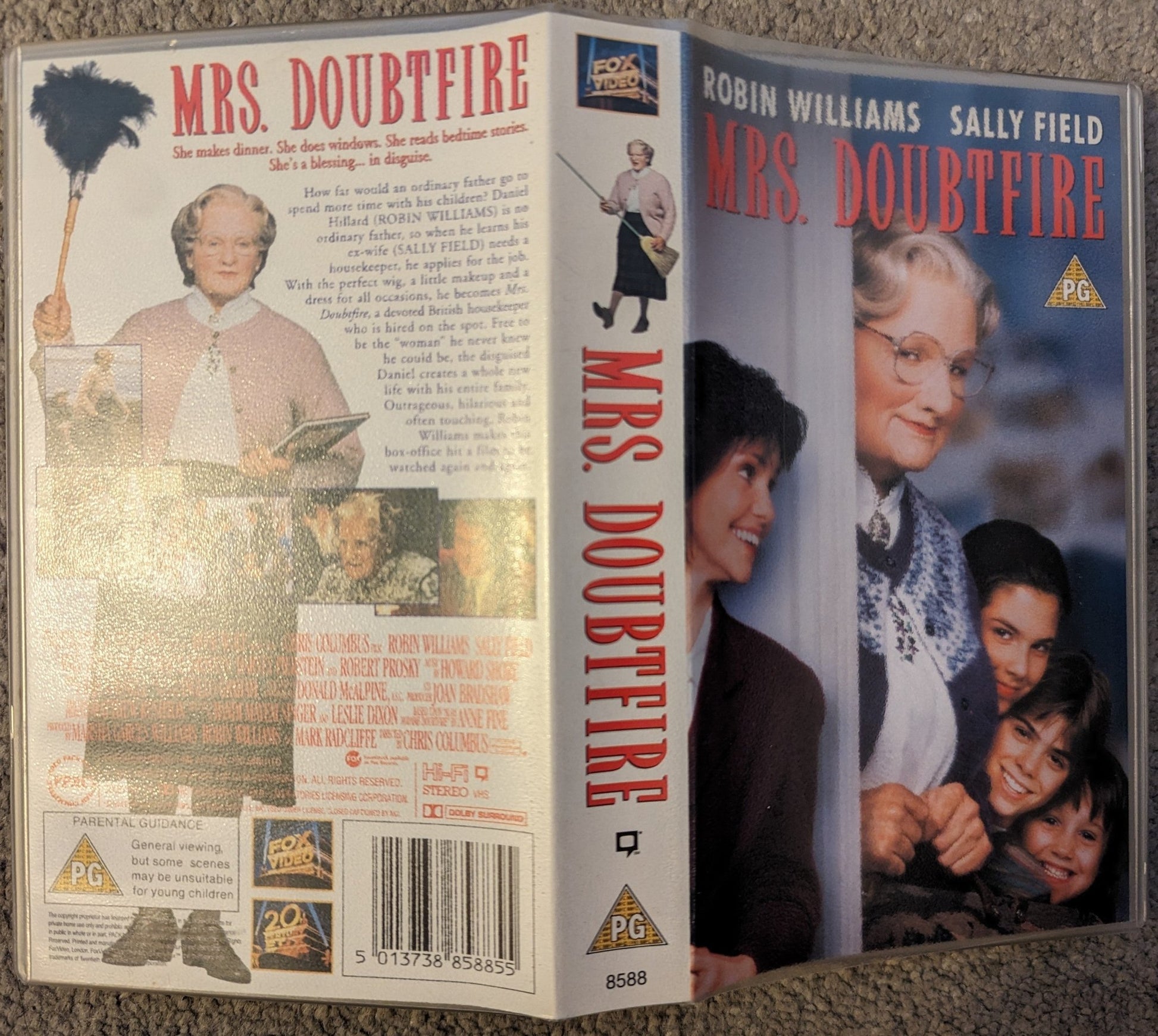 Mrs Doubtfire (1993) VHS Video - Flippin Retro Video Shop