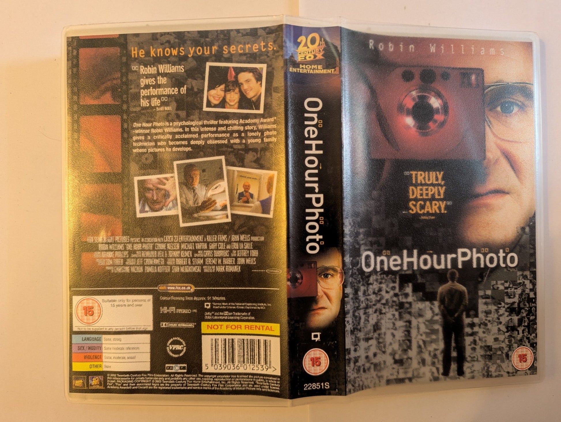 One Hour Photo (2002) VHS Video - Flippin Retro