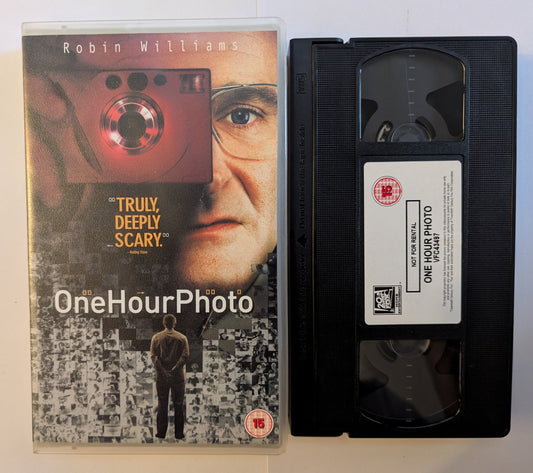 One Hour Photo (2002) VHS Video - Flippin Retro