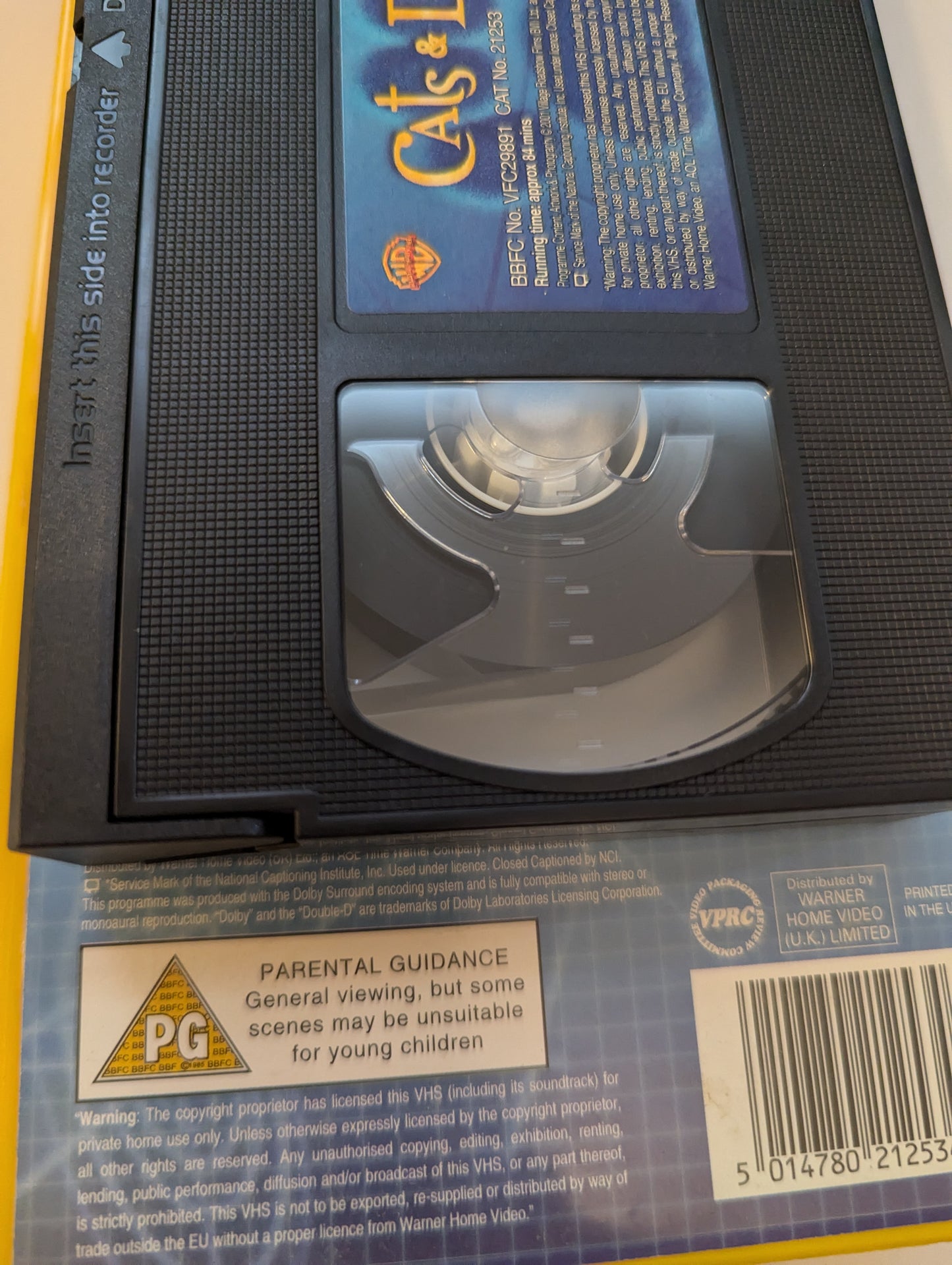 Cats & Dogs (2001) VHS Video Yellow Case alt