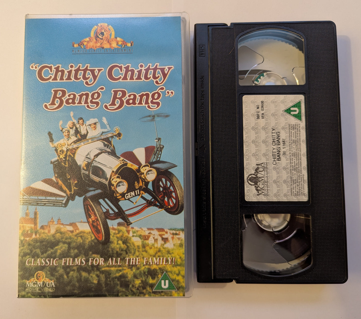 Chitty Chitty Bang Bang (1968) VHS Video