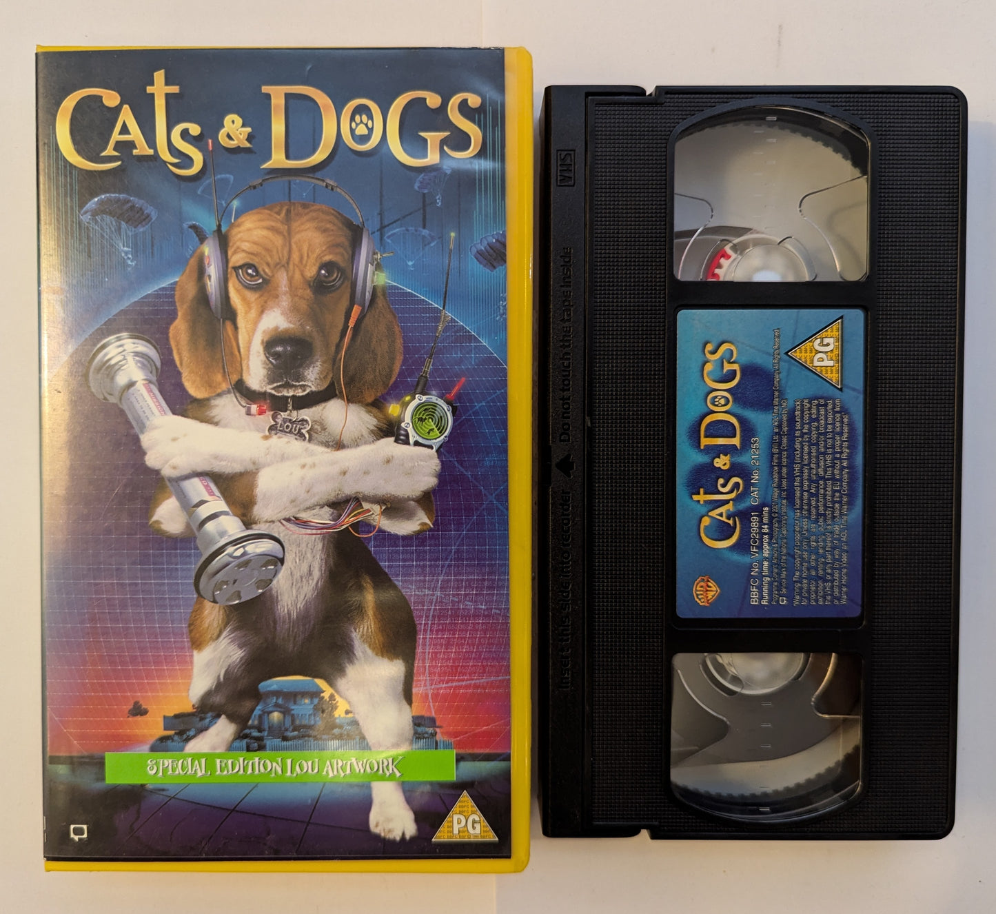 Cats & Dogs (2001) VHS Video Yellow Case alt