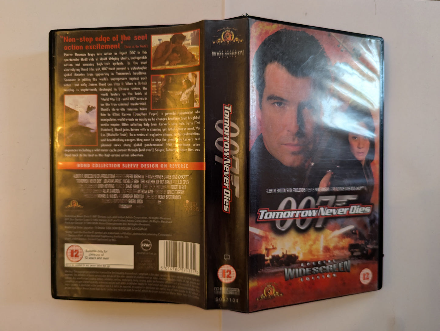 Tomorrow Never Dies (1997) VHS Video Wide-screen