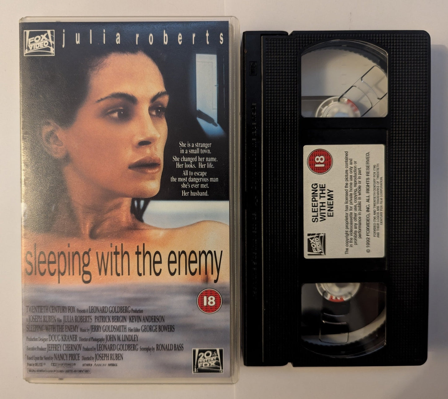 Sleeping With The Enemy (1991) VHS Video - Flippin Retro