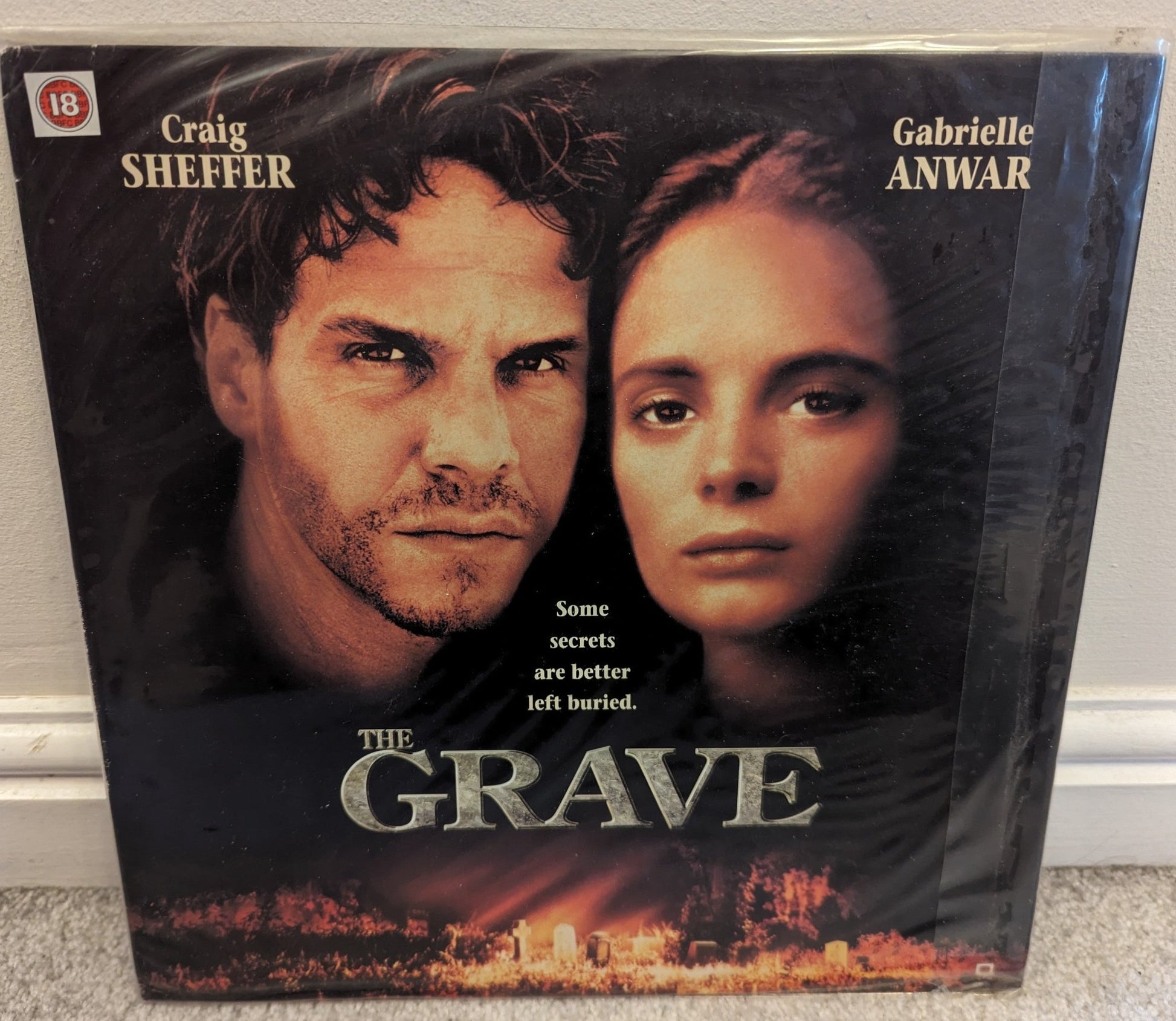 The Grave (1996) Laserdisc NTSC - Flippin Retro Video Shop