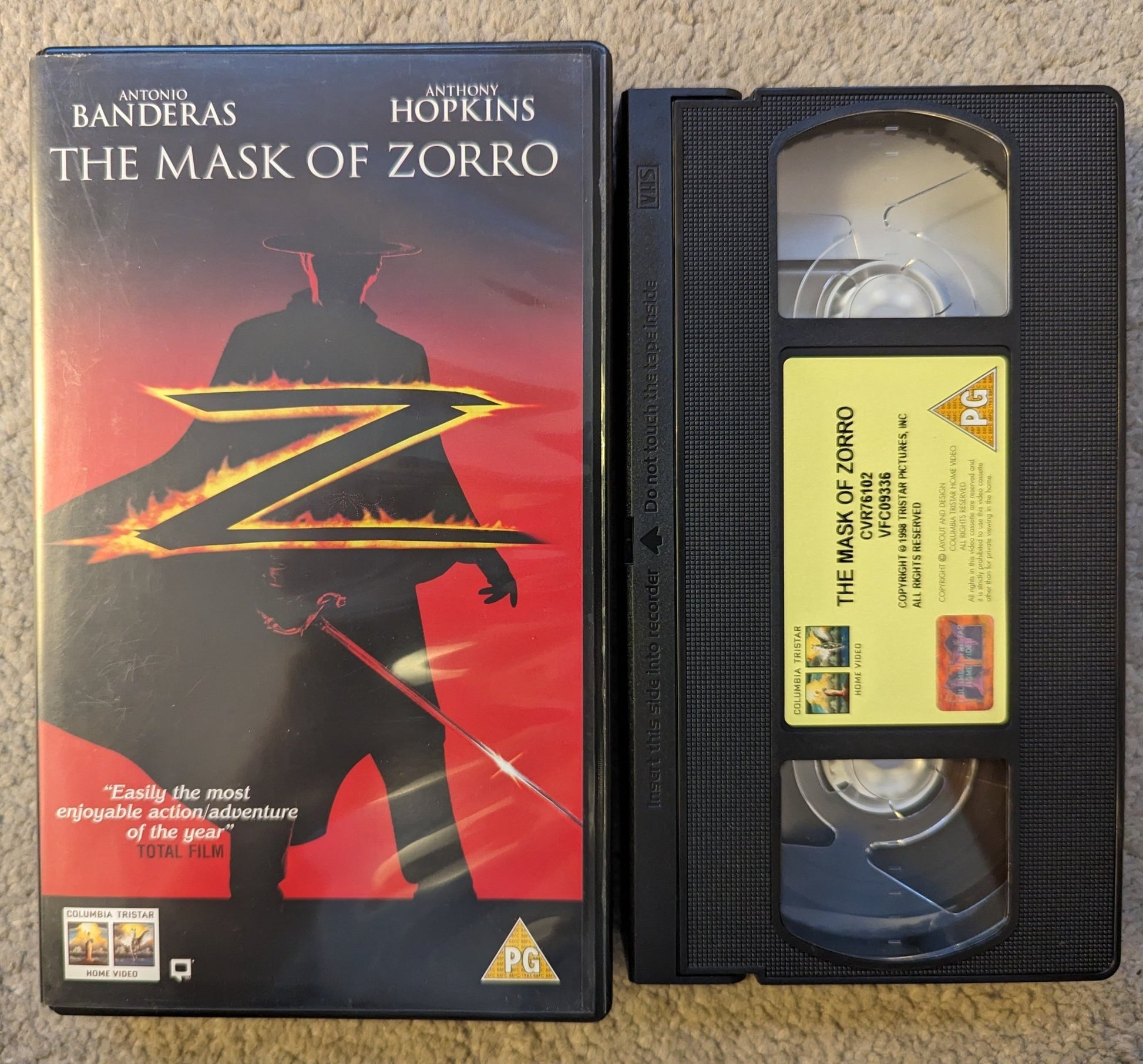 The Mask Of Zorro (1998) VHS Video - Flippin Retro Video Shop