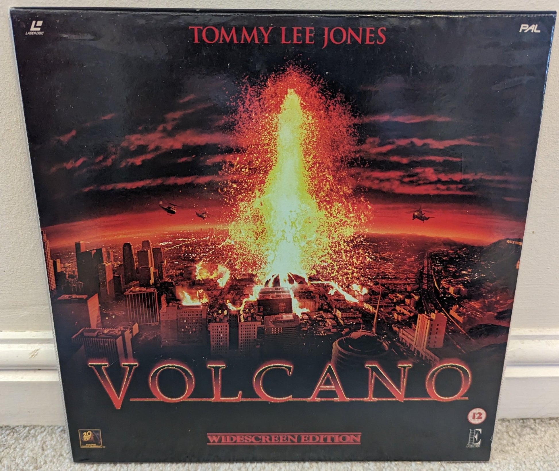 Volcano (1997) Laserdisc PAL - Flippin Retro Video Shop